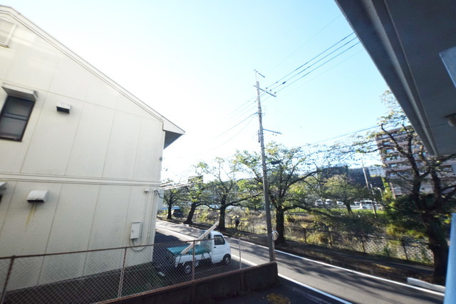 拡大写真:多摩市豊ヶ丘1丁目 1階101の〜明日も晴れるかな〜