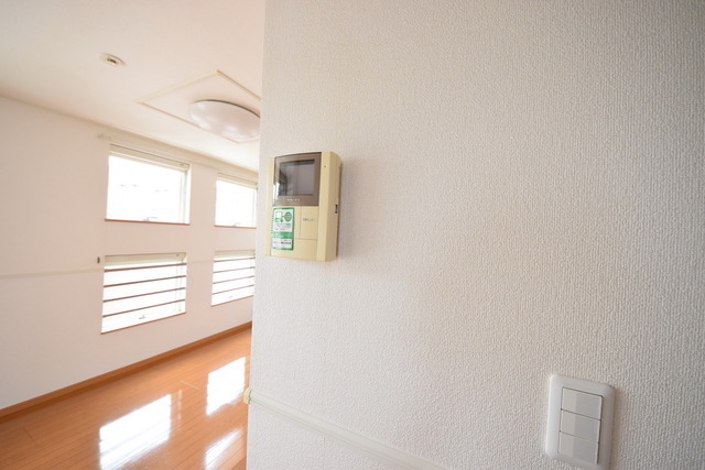 拡大写真:相模原市中央区宮下本町3丁目 2階0203の★は〜い、どちら様ですか★