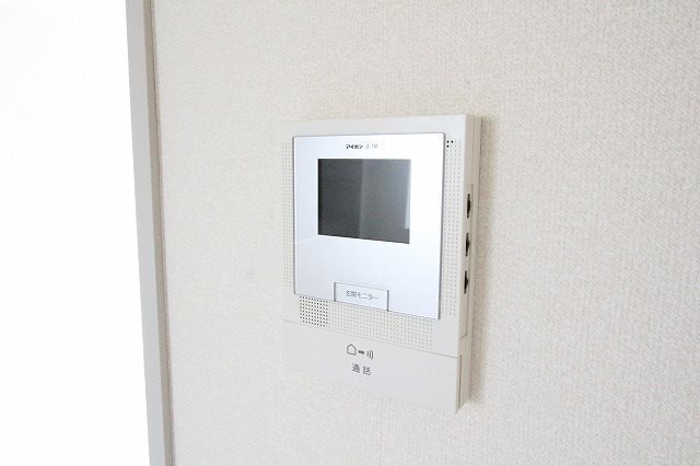 拡大写真:相模原市緑区元橋本町 2階0203の〜はーいどなたっ〜