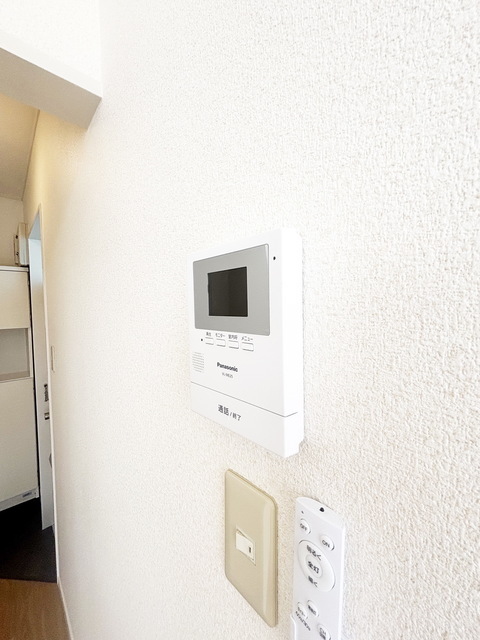 拡大写真:マッケンハイム 1階104の内観