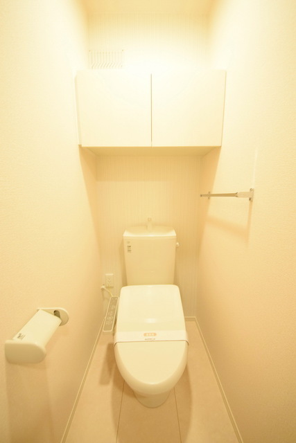 拡大写真:サンヒルズ 1階105の〜トイレの時間も大切なひととき〜