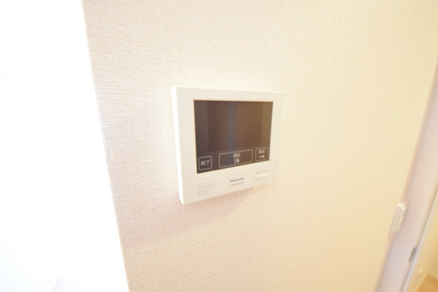 拡大写真:サンヒルズ 1階105の〜はーいどなたっ〜