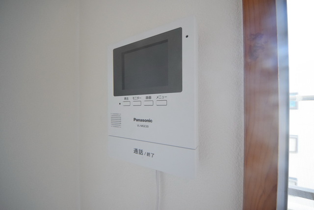 拡大写真:プラザマキシム 2階210の〜はーいどなた〜