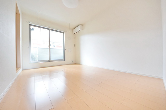 拡大写真:シエルブルー多摩 2階202の〜広々お部屋で気持ちいい〜