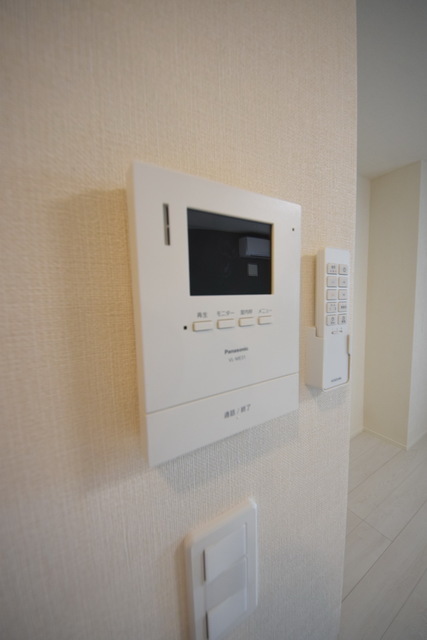 拡大写真:フルーリア 1階102の〜はーい、どなたーっ〜同施工会社同間取り参考写真〜