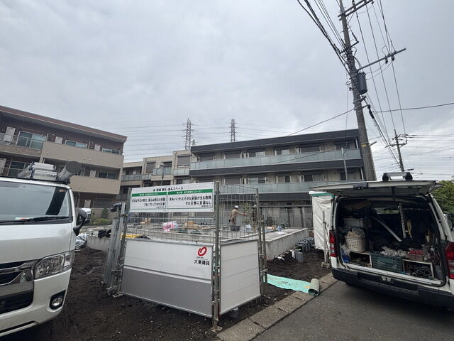 拡大写真:グレイスエス 2階202の〜頑張って建築中っ〜