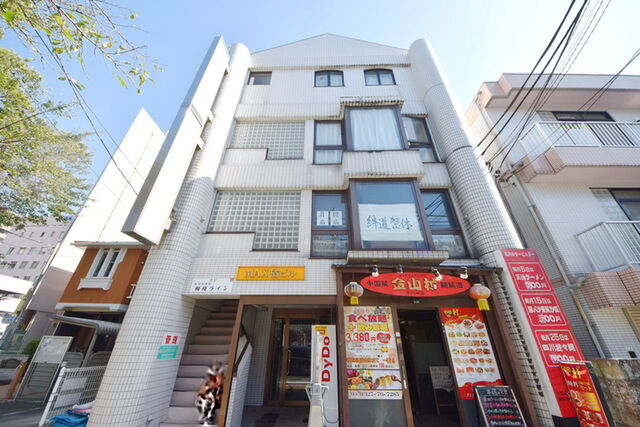 拡大写真:MAX橘ビル 3階302の〜正面からはこんな感じ〜