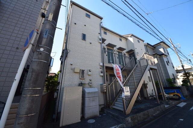 イザットパレス相模原の外観