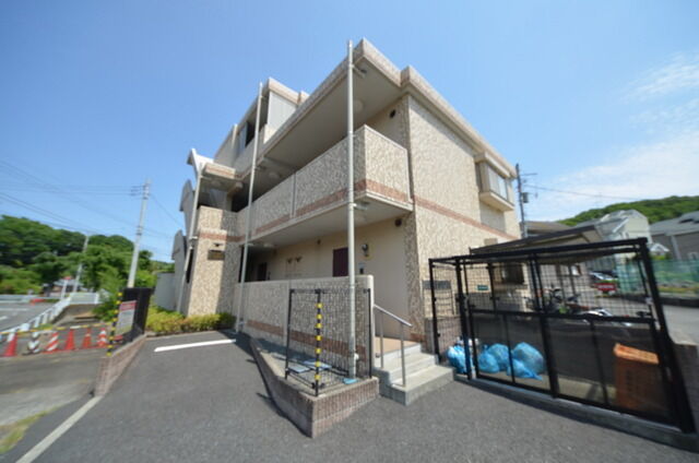 拡大写真：エーデル２ 2階201の★緑の多い、住みよいエリアに建つマンション★