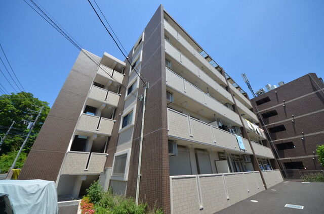 拡大写真:リアンアムール 2階203の★緑の多い、住みよいエリアに建つマンション★