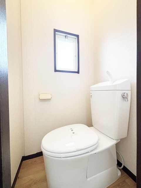 拡大写真:リバーサイド清水 1階101の〜トイレの時間も大切なひととき〜