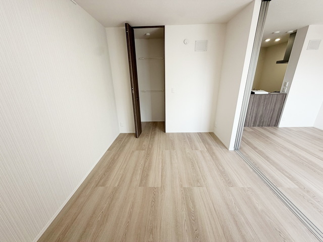 拡大写真:ラルブルボヌール 2階205の〜キレイなお部屋です〜