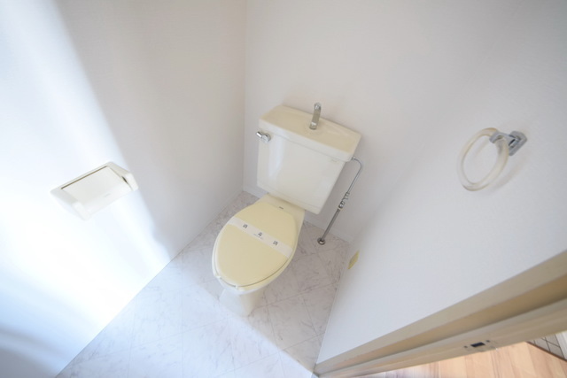 拡大写真:コスモ淵野辺 3階303の〜トイレの時間も大事っ〜別号室参考写真