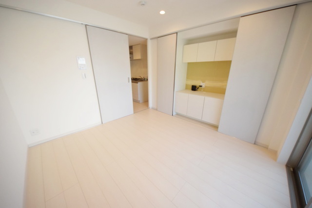 拡大写真:リブリスイートピースリー 2階201の☆広々お部屋で気持ちいい☆