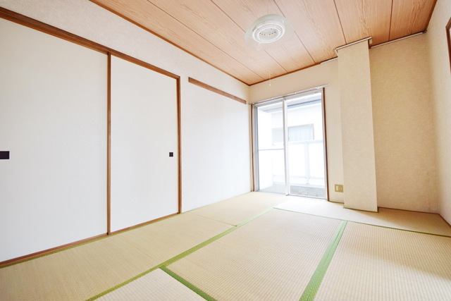 拡大写真:メゾン美樹 3階301の〜和室でごろ寝〜