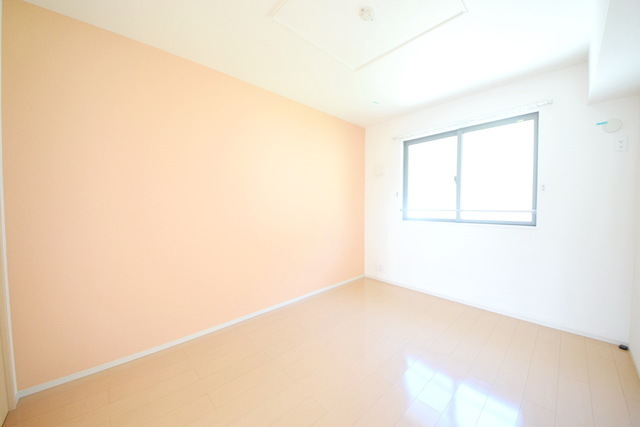 拡大写真:ノーブルパレス3 1階103の〜休日はお部屋でゴロゴロっ〜