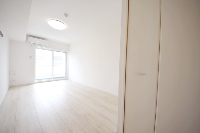 拡大写真:ヴィラ南大沢 1階101の〜きれいなお部屋ですね〜
