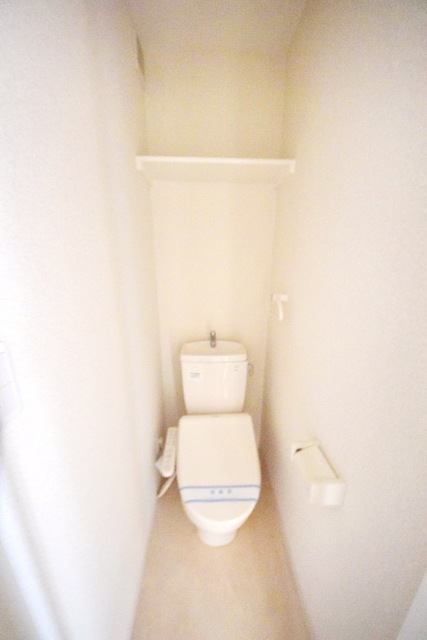 拡大写真:ルーラルネスト 2階202の〜トイレの時間も大切っ〜