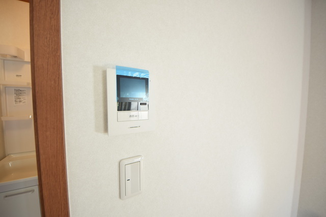 拡大写真:ForestMaisonJ 1階101の〜はーい、どなたっ〜
