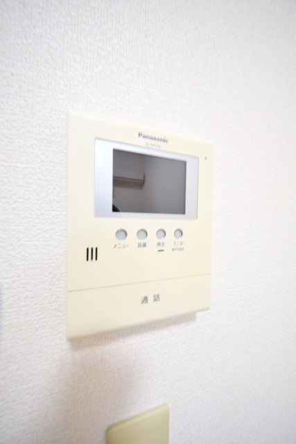 拡大写真:ロッシェルFS 1階101の〜はーいどなた〜
