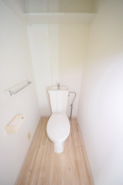 拡大写真:ビレッジハウス下九沢7号棟 2階203の〜トイレの時間も大事〜