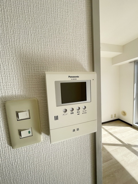 拡大写真:レイハウス橋本 1階102の〜はーいどなた〜