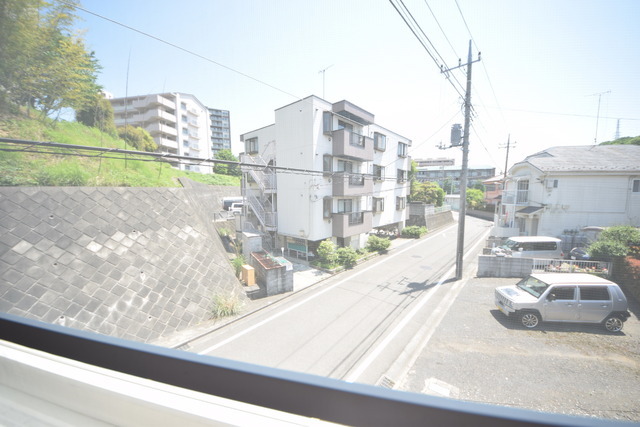 拡大写真:メゾン南大沢 2階201の★青い空、白い雲★