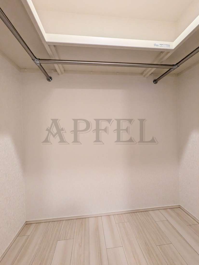 拡大写真:プレジオ梅田 4階404の収納
