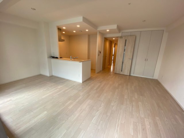 拡大写真:大阪ベイレジデンス 8階817の居間