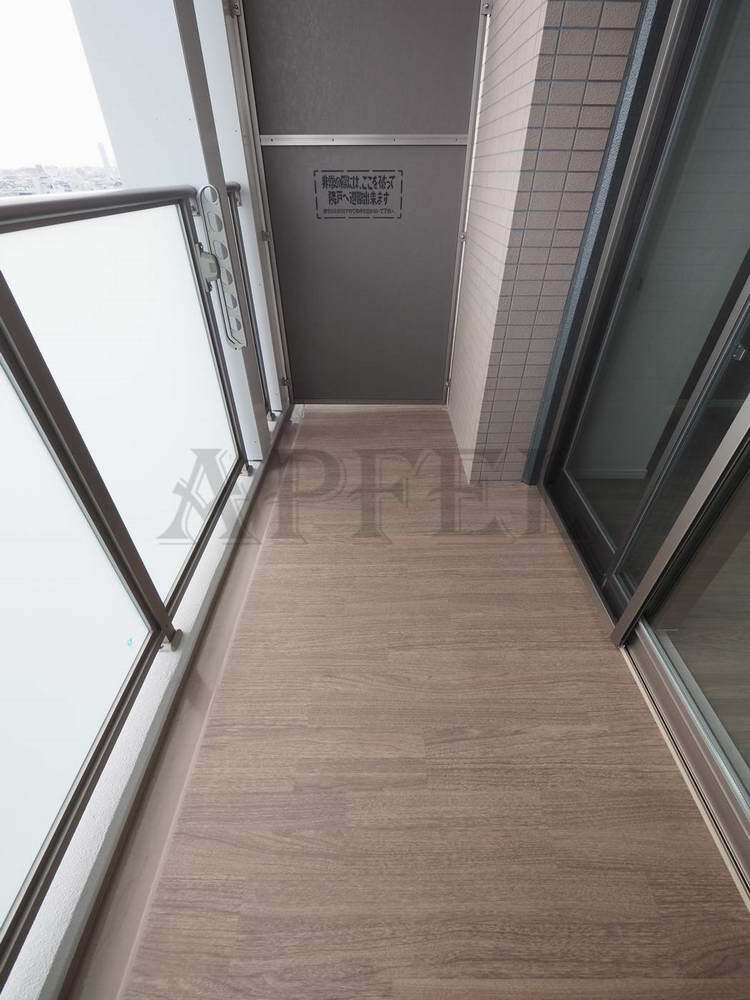 拡大写真：リアライズ小路駅前 10階1004のバルコニー