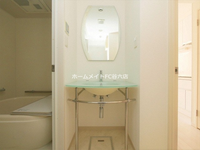 拡大写真:ゼニスレジデンス難波南 4階401の洗面所