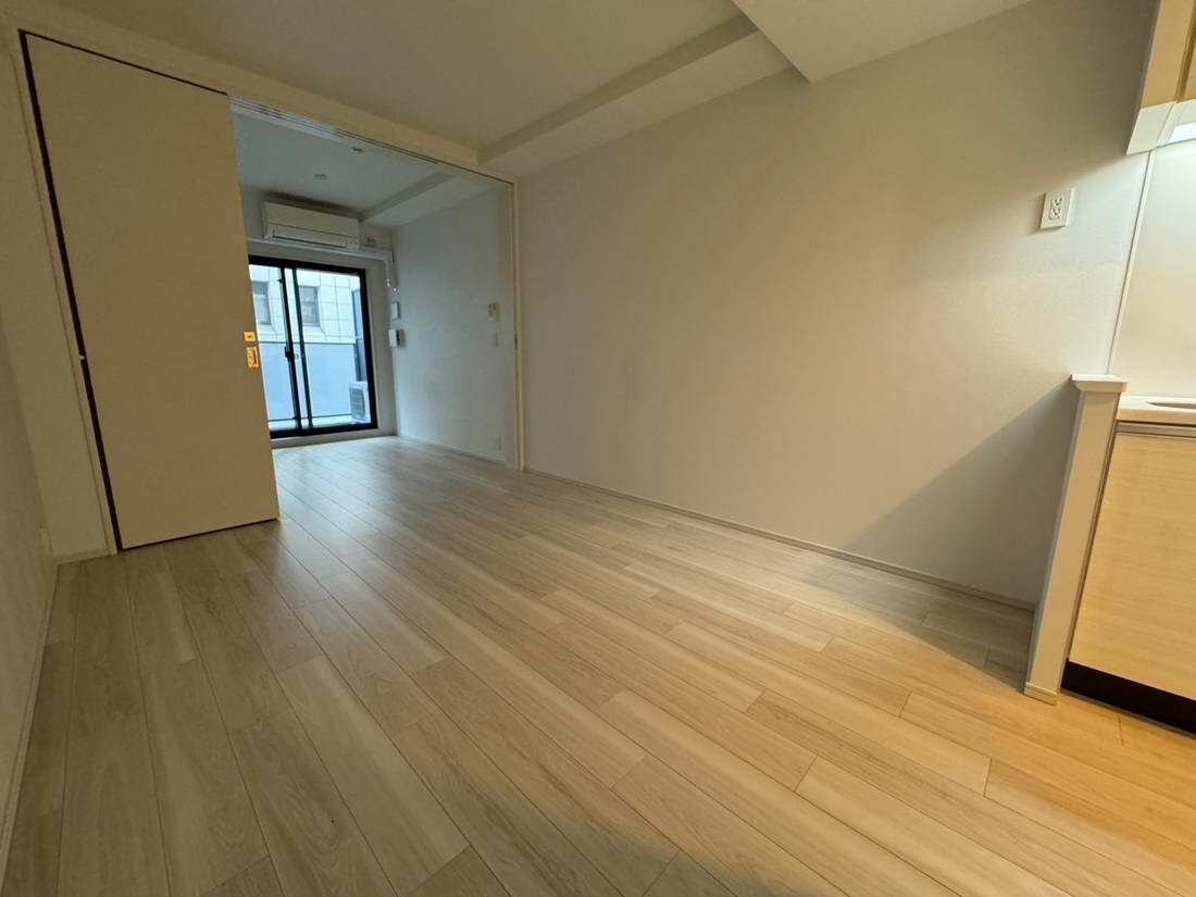拡大写真:BPRレジデンス大阪本町Q 2階201の居間