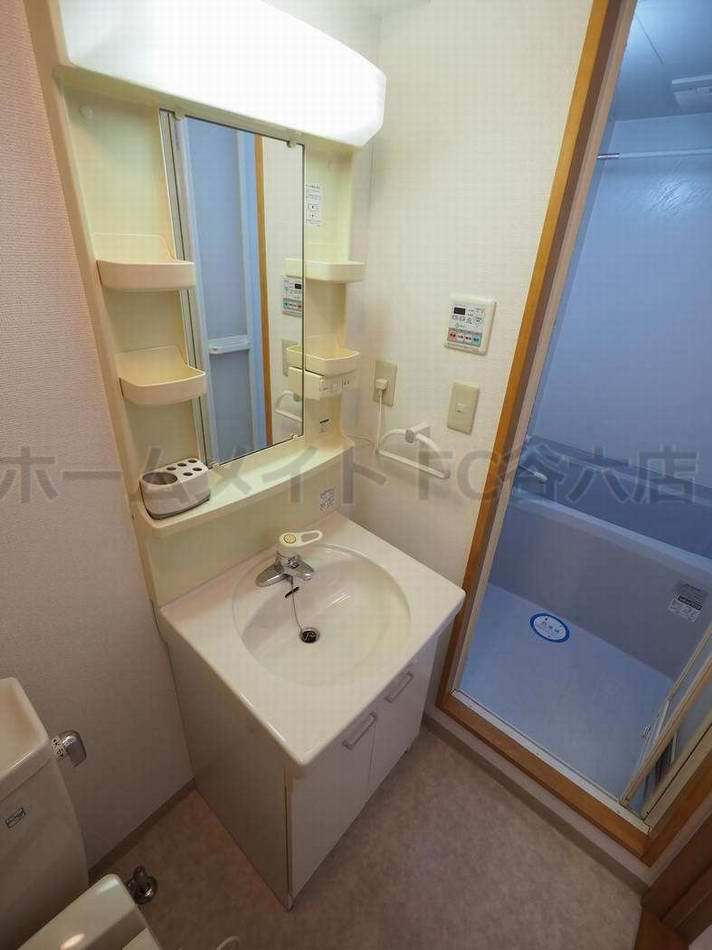 拡大写真:アーデン和泉町 7階701の洗面所