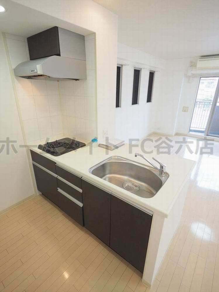 拡大写真:セレッソコート上本町EAST 4階404のキッチン