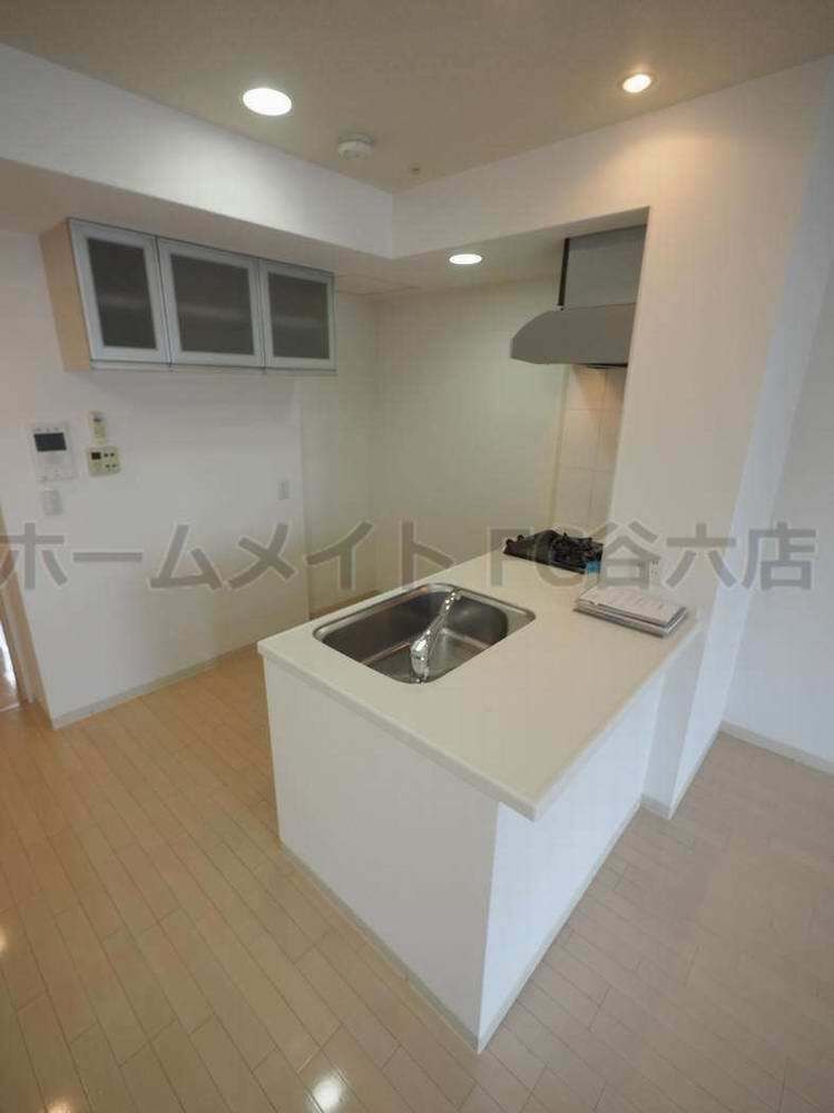 拡大写真:セレッソコート上本町EAST 4階404のキッチン