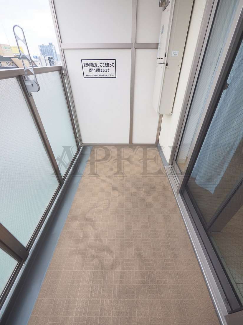 拡大写真:フレンシアノイエ内本町 3階305のバルコニー