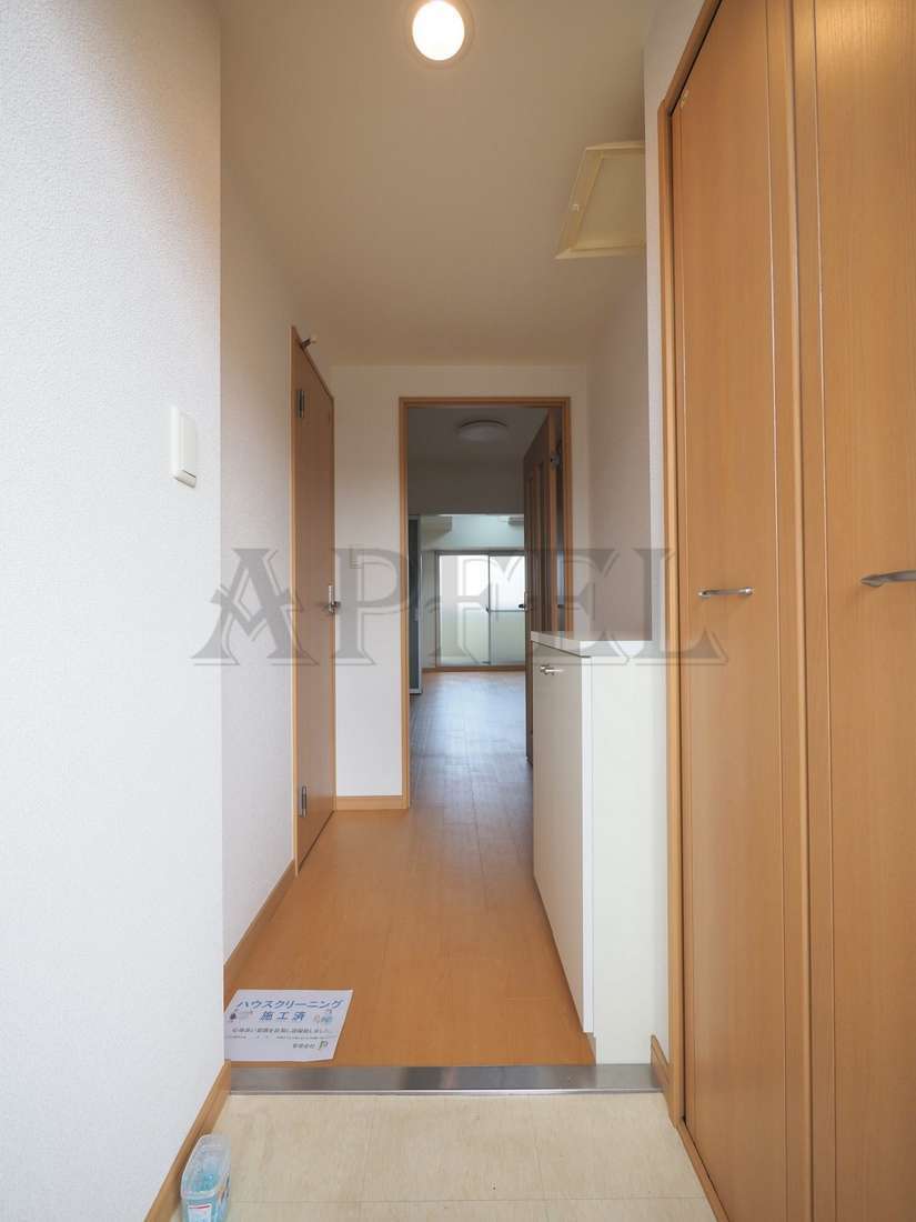 拡大写真：ONE　ROOF　FLAT　TENJINBASHI 12階1206の玄関