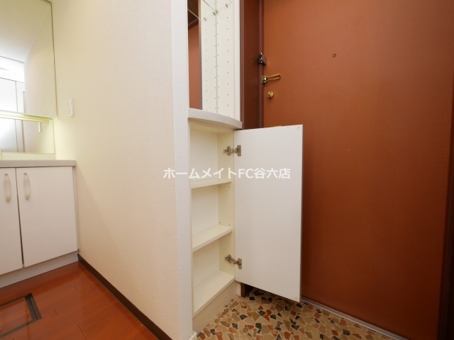 拡大写真:CITY SPIRE上町台 4階403の収納