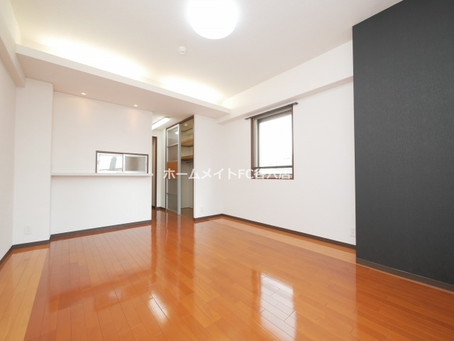 拡大写真:CITY SPIRE上町台 4階403の居間