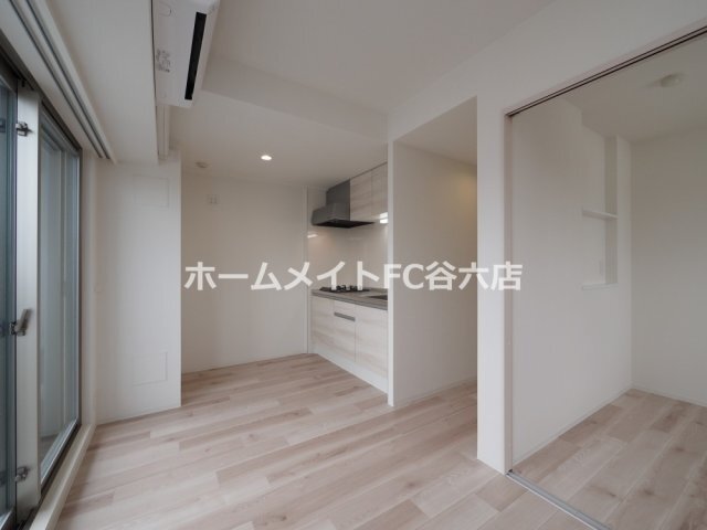 拡大写真：ジーグランデ九条 2階201の居間
