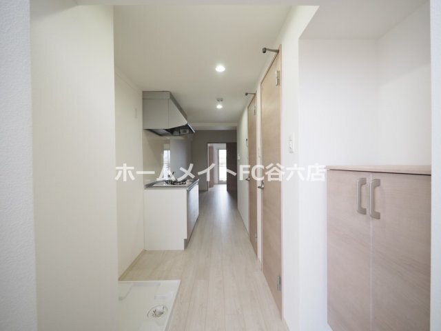 拡大写真:AND TERRACE 文の里 2階209の玄関