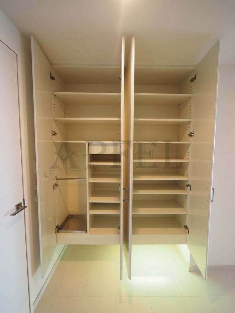 拡大写真:本町橋タワー 16階1602の玄関