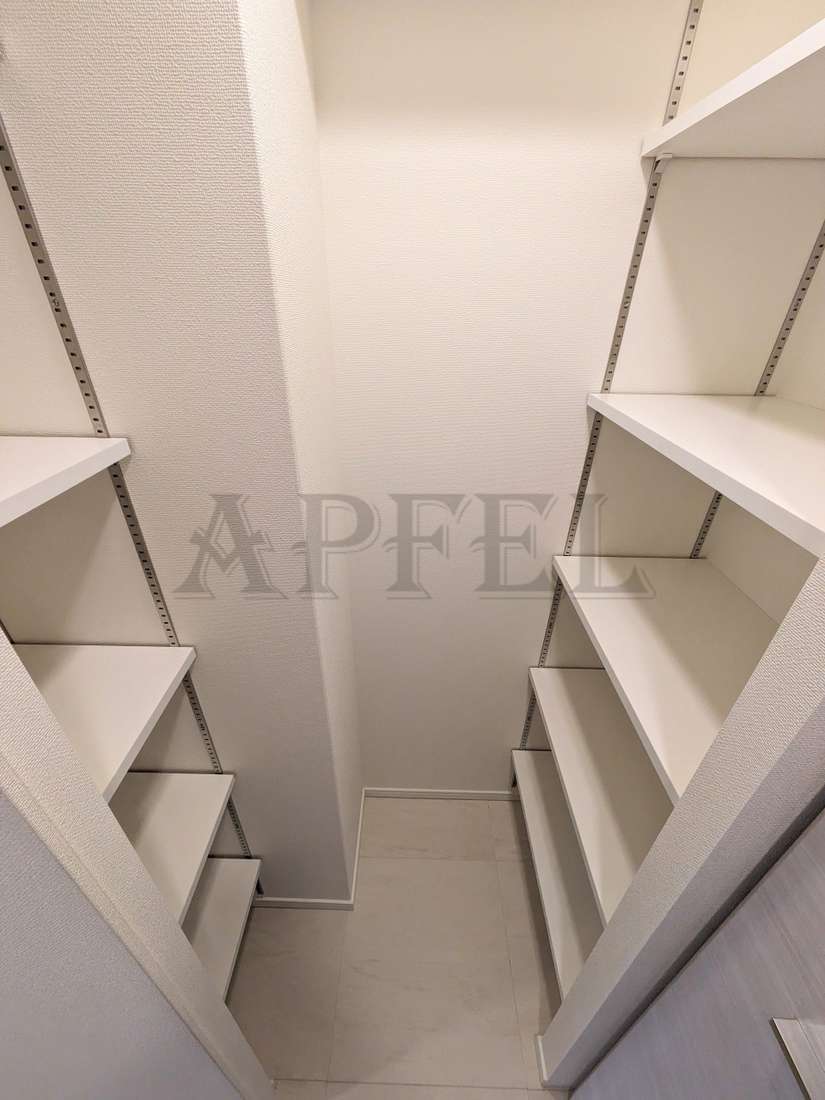 拡大写真:S-RESIDENCE福島玉川Tres 8階804の収納