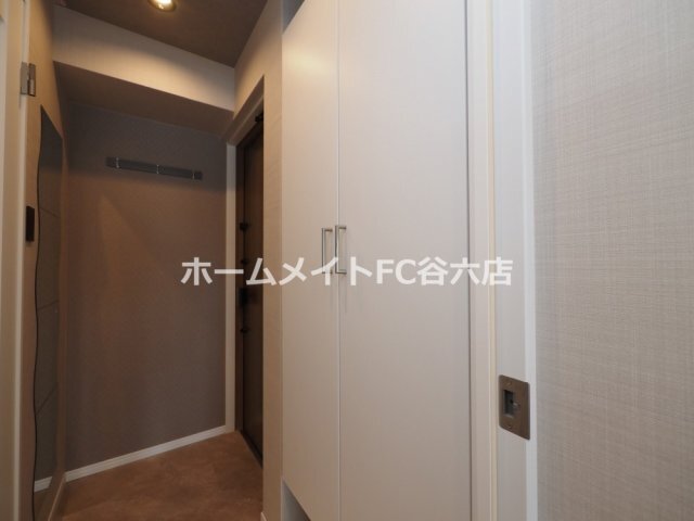 拡大写真：ブエナビスタ難波タワー 5階501の玄関
