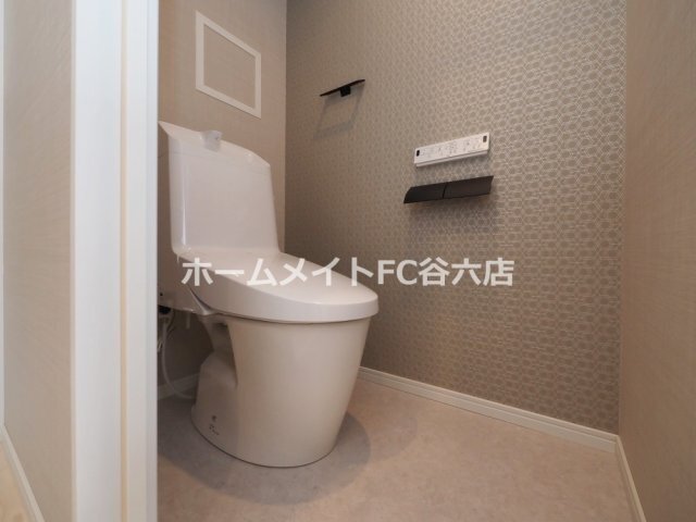 拡大写真：ブエナビスタ難波タワー 5階501のトイレ