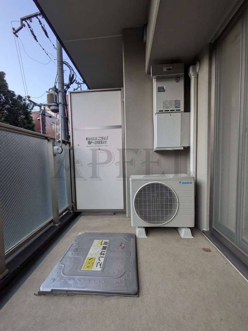 拡大写真:グランカーサ梅田北 14階1406のバルコニー