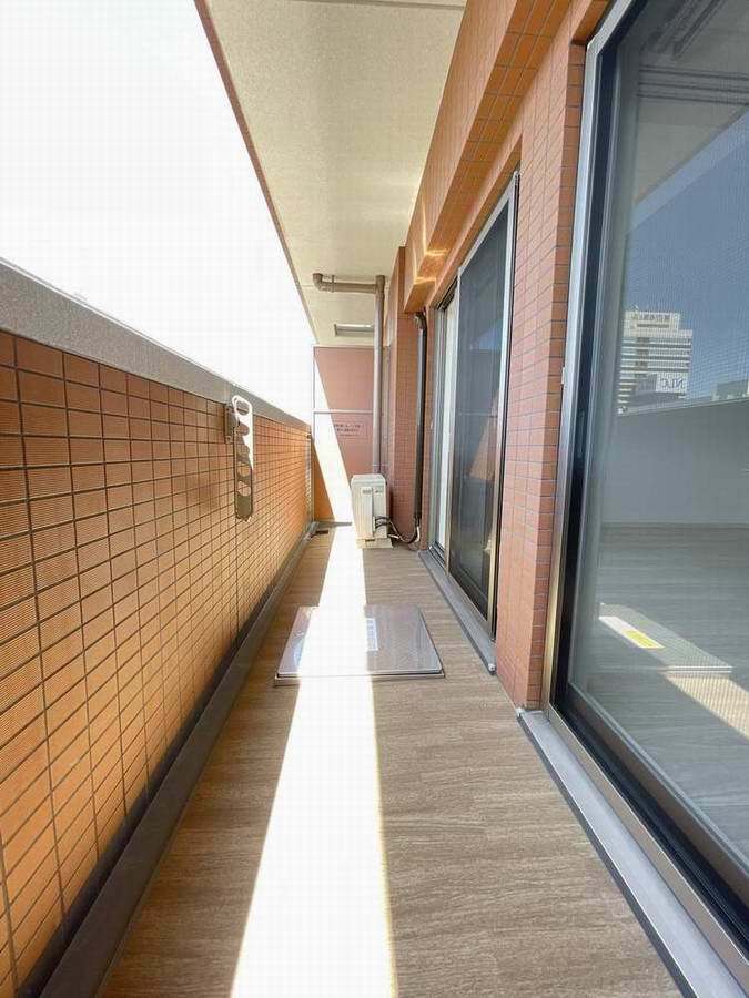 拡大写真:ORSUS新大阪 9階902のバルコニー