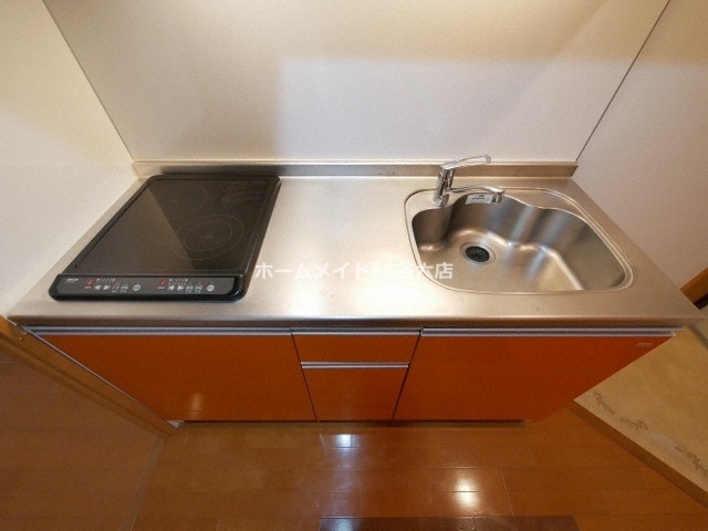 拡大写真:URBAN FLATS江坂 10階1007のキッチン