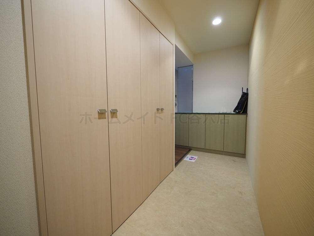 拡大写真:アーバンフラッツ瓦町 7階705の玄関