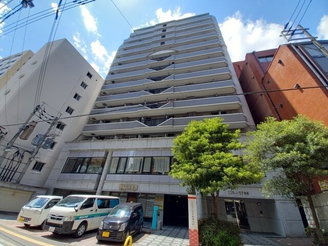 エステートモア赤坂の外観